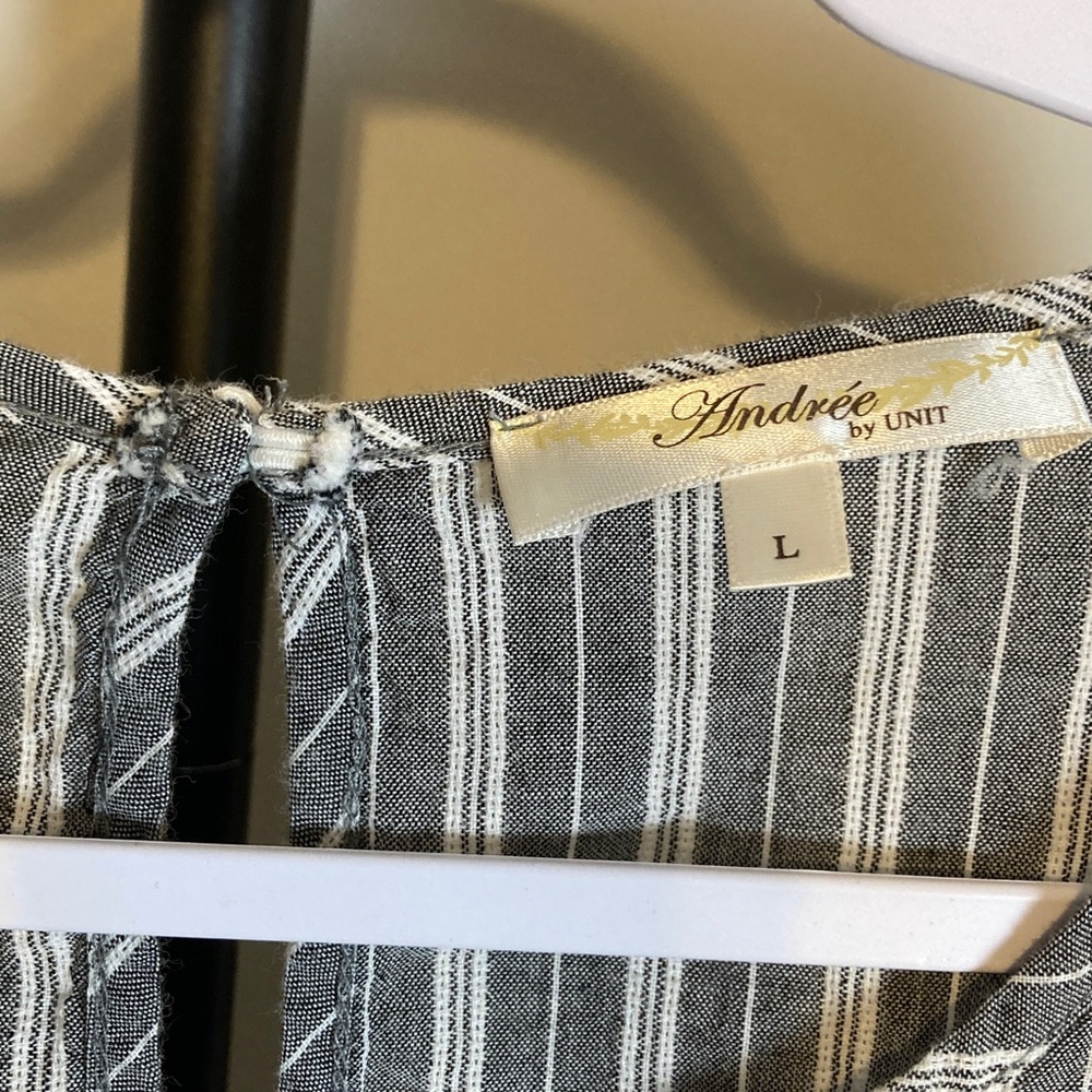 EUC Andrée by Unit Dress Babydoll Tiered Cotton Gray White Striped Ruffle Large - Picture 4 of 8